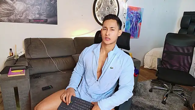 BenjaminCooperk online show from July 15, 6:18 am