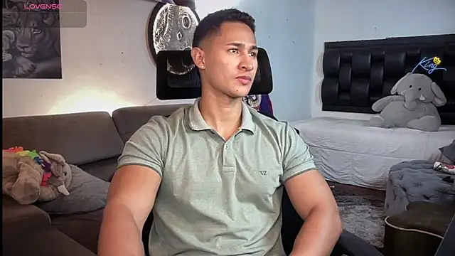BenjaminCooperk online show from July 19, 1:31 am