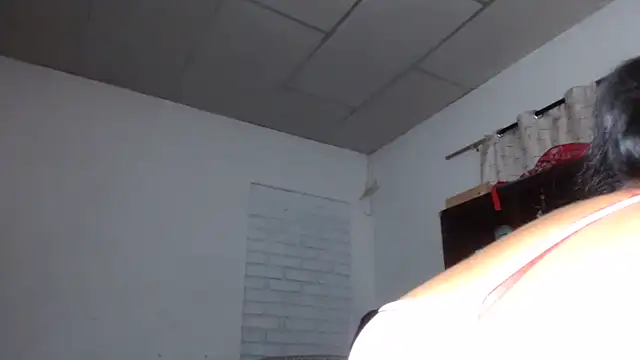 Snapshot of adrixxx38 chatting on November 24, 2:00 am adrixxx38 online show from November 24, 2:00 am