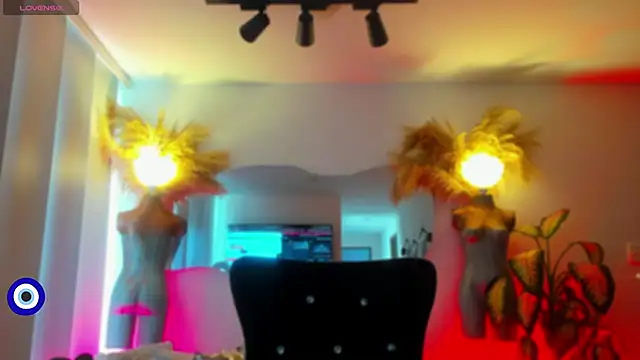 Angel Peach online show from October 29, 2:30 pm