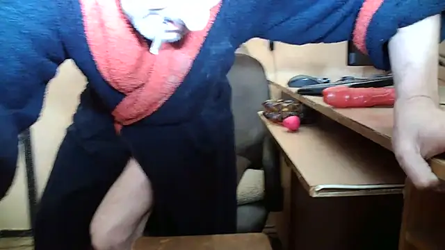 Snapshot of dundyFocus chatting on October 15, 12:38 pm dundyFocus online show from October 15, 12:38 pm