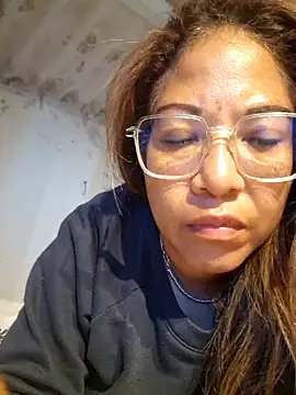 mila38 online show from May 13, 7:11 pm