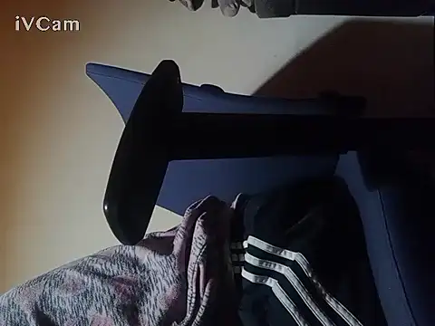 Snapshot of Bigdick666cm chatting on April 5, 1:19 pm Bigdick666cm online show from April 5, 1:19 pm