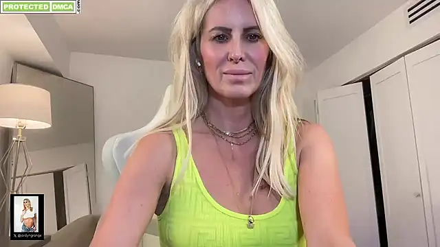 JordynGrange online show from October 1, 10:49 pm