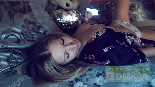 Snapshot of mimmi_ chatting on January 24, 1:03 am mimmi online show from January 24, 1:03 am