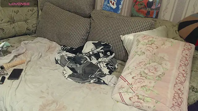 Snapshot of FancyLily chatting on January 5, 7:28 pm FancyLily online show from January 5, 7:28 pm