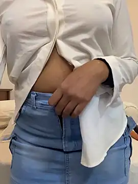 angelwavy online show from November 29, 9:34 am