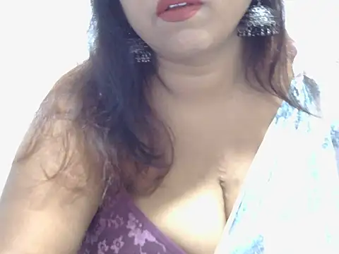 Snapshot of ROSEE_MERRYYYY chatting on June 8, 1:55 pm ROSEE MERRYYYY online show from June 8, 1:55 pm
