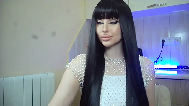 Snapshot of Lady_Joli chatting on June 12, 5:34 pm Lady Joli online show from June 12, 5:34 pm
