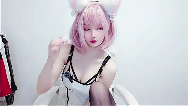 Snapshot of Niya-Nyan chatting on April 15, 10:22 am Niya-Nyan online show from April 15, 10:22 am
