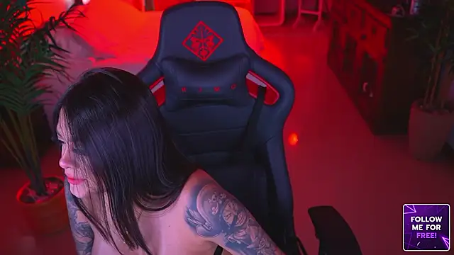 ambarEvans online show from February 2, 1:04 am