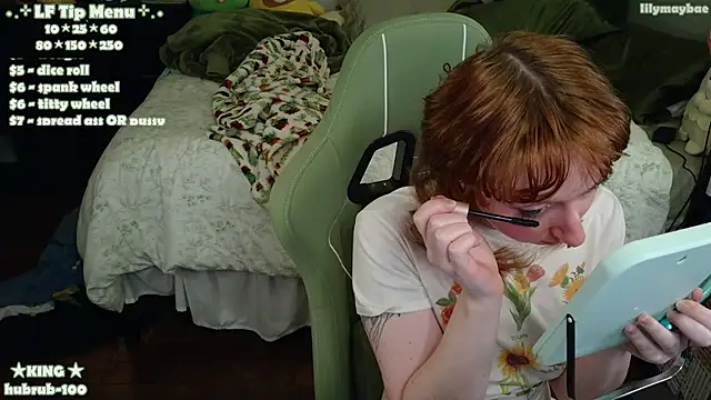 Snapshot of LilyMayBae chatting on March 8, 3:21 am LilyMayBae online show from March 8, 3:21 am