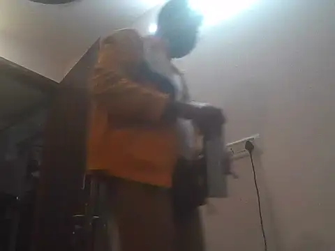 Snapshot of hotindianstud chatting on February 18, 12:17 pm hotindianstud online show from February 18, 12:17 pm