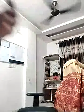 Snapshot of hotindianstud chatting on October 17, 10:40 am hotindianstud online show from October 17, 10:40 am