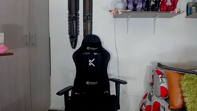 sashasweethot online show from November 30, 1:37 pm