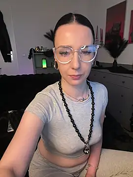 Trixie-Tainted online show from February 10, 4:11 pm