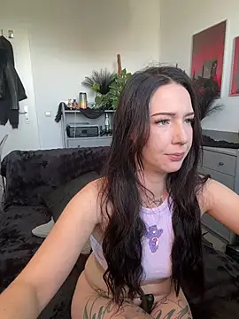 Snapshot of Trixie-Tainted chatting on June 8, 12:16 pm Trixie-Tainted online show from June 8, 12:16 pm