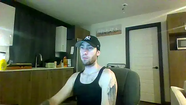 Snapshot of jijicool1 chatting on December 18, 9:15 am jijicool1 online show from December 18, 9:15 am