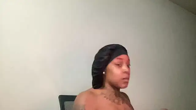 Snapshot of Creamesensation chatting on January 7, 4:59 am Creamesensation online show from January 7, 4:59 am