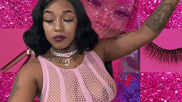 Snapshot of Creamesensation chatting on February 13, 1:12 am Creamesensation online show from February 13, 1:12 am