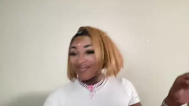 Snapshot of Creamesensation chatting on March 12, 9:54 pm Creamesensation online show from March 12, 9:54 pm