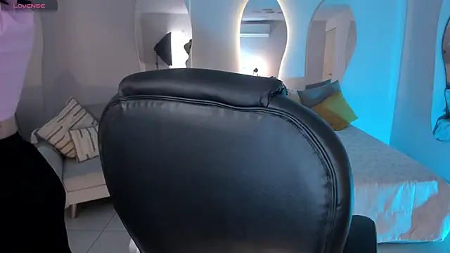 MorganHicks online show from February 11, 6:44 pm