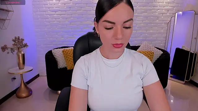 MorganHicks online show from September 13, 7:46 pm