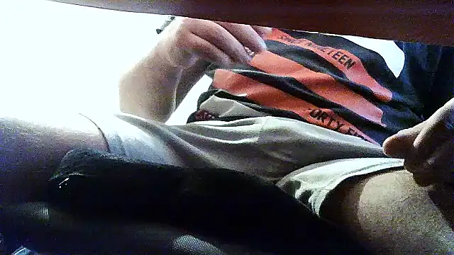 Snapshot of opreatiby chatting on March 10, 4:23 pm opreatiby online show from March 10, 4:23 pm