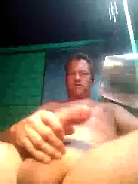 Snapshot of Alvaro2017 chatting on February 6, 5:25 am Alvaro2017 online show from February 6, 5:25 am