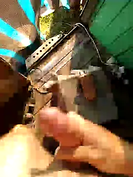 Snapshot of Alvaro2017 chatting on February 23, 8:55 pm Alvaro2017 online show from February 23, 8:55 pm