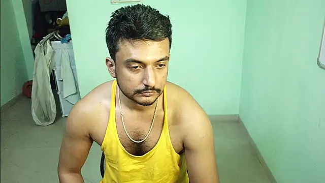 Snapshot of daringcutie chatting on December 2, 12:05 am daringcutie online show from December 2, 12:05 am