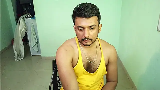 Snapshot of daringcutie chatting on December 5, 12:30 am daringcutie online show from December 5, 12:30 am