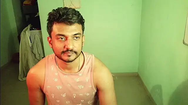 Snapshot of daringcutie chatting on December 14, 1:22 am daringcutie online show from December 14, 1:22 am