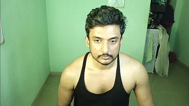 Snapshot of daringcutie chatting on January 8, 2:25 am daringcutie online show from January 8, 2:25 am