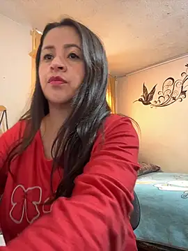 latinfemale online show from February 8, 8:12 pm