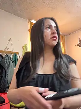 Snapshot of latinfemale chatting on May 19, 8:15 pm latinfemale online show from May 19, 8:15 pm