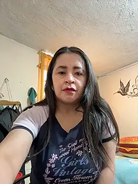 Snapshot of latinfemale chatting on July 16, 9:32 pm latinfemale online show from July 16, 9:32 pm