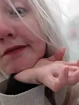 Snapshot of Mllesha74000 chatting on December 27, 12:45 pm Mllesha74000 online show from December 27, 12:45 pm