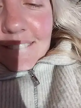 Snapshot of Mllesha74000 chatting on January 26, 7:31 pm Mllesha74000 online show from January 26, 7:31 pm