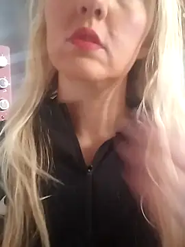 Snapshot of Mllesha74000 chatting on November 26, 2:18 pm Mllesha74000 online show from November 26, 2:18 pm