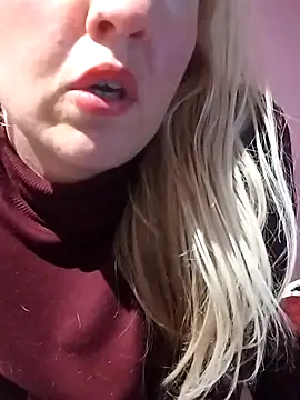 Snapshot of Mllesha74000 chatting on December 17, 7:09 pm Mllesha74000 online show from December 17, 7:09 pm