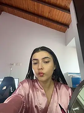 Snapshot of esmeralda_colllins chatting on March 25, 2:12 pm esmeralda colllins online show from March 25, 2:12 pm