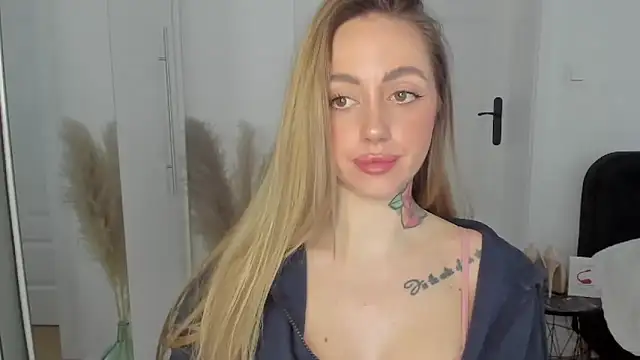 sexyCoralie online show from February 3, 3:06 pm