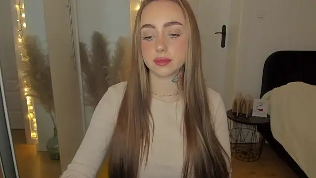 Snapshot of sexyCoralie chatting on January 7, 11:56 am sexyCoralie online show from January 7, 11:56 am