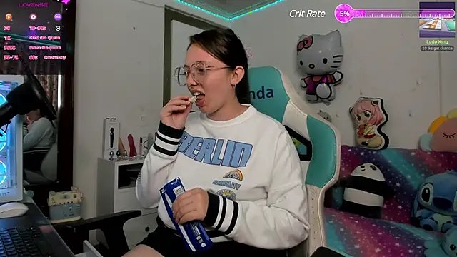 linda-schmidt online show from January 11, 1:37 am