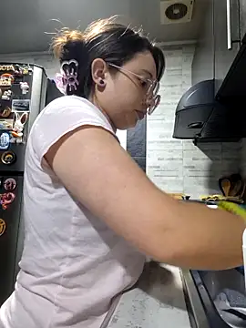 linda-schmidt online show from September 22, 12:23 am