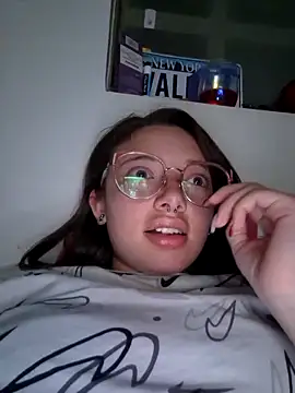 linda-schmidt online show from November 16, 1:44 am