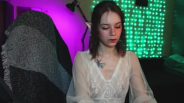 alyssa sweet online show from March 18, 2:15 am