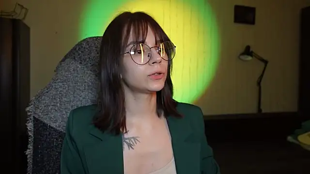 alyssa sweet online show from March 21, 2:07 am