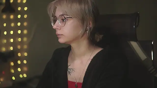 Snapshot of alyssa_sweet chatting on May 14, 3:46 am alyssa sweet online show from May 14, 3:46 am